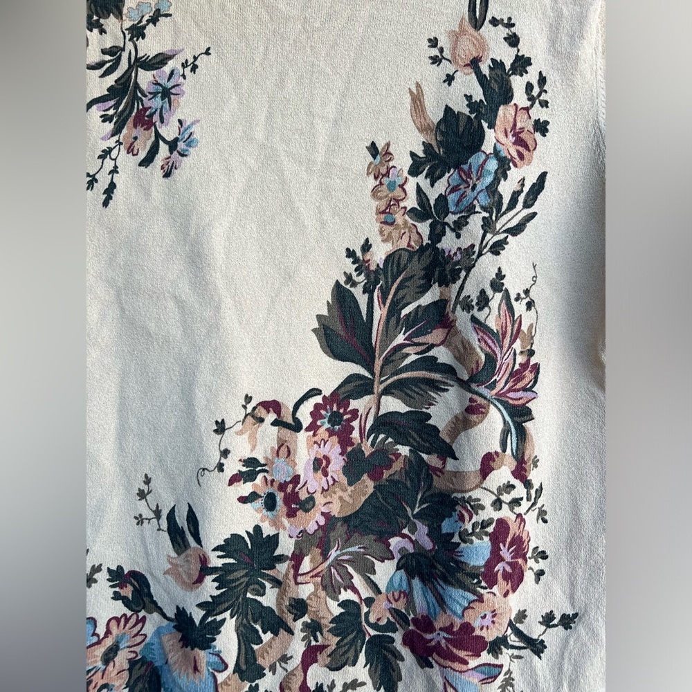 Jones New York size M gorgeous floral short sleeve top in neutral‎ colors - Picture 5 of 7